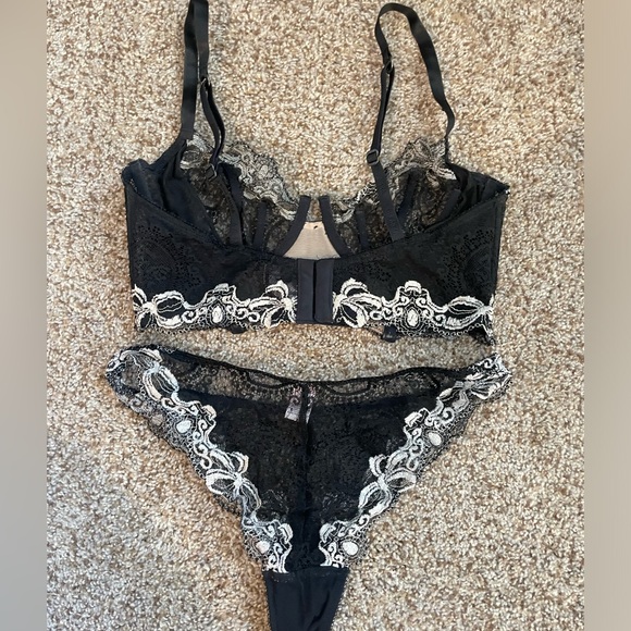 Victorias Secret Long Line Balconet Corset Bra Panty Set 34C S Black White - Picture 4 of 5